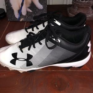 Men’s baseball cleats
